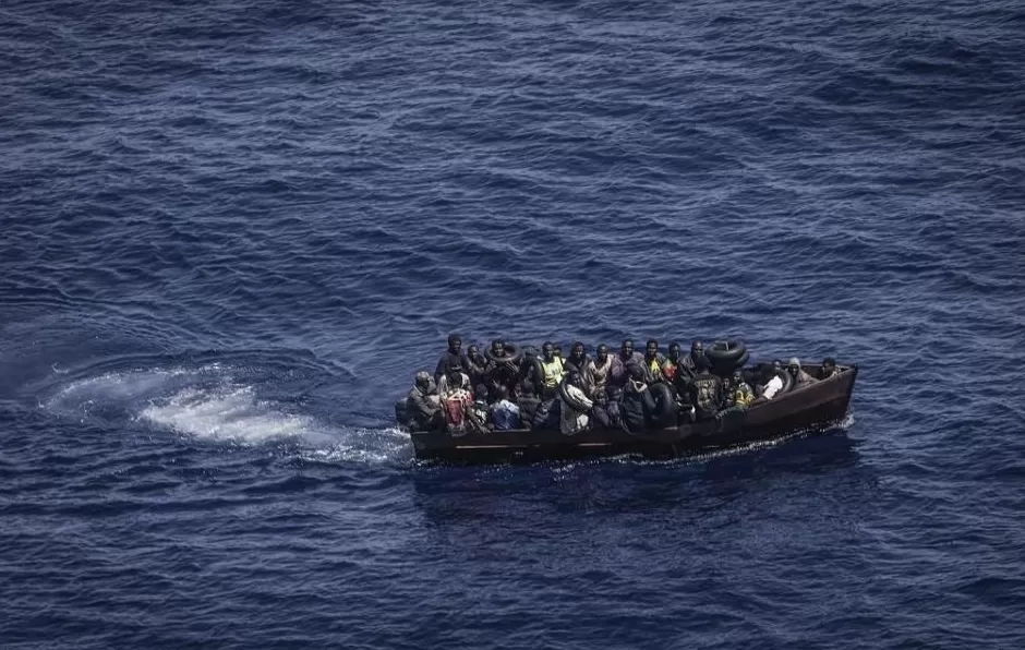 利比亚附近海域一偷渡船沉没18人丧生18人失踪-第1张图片-