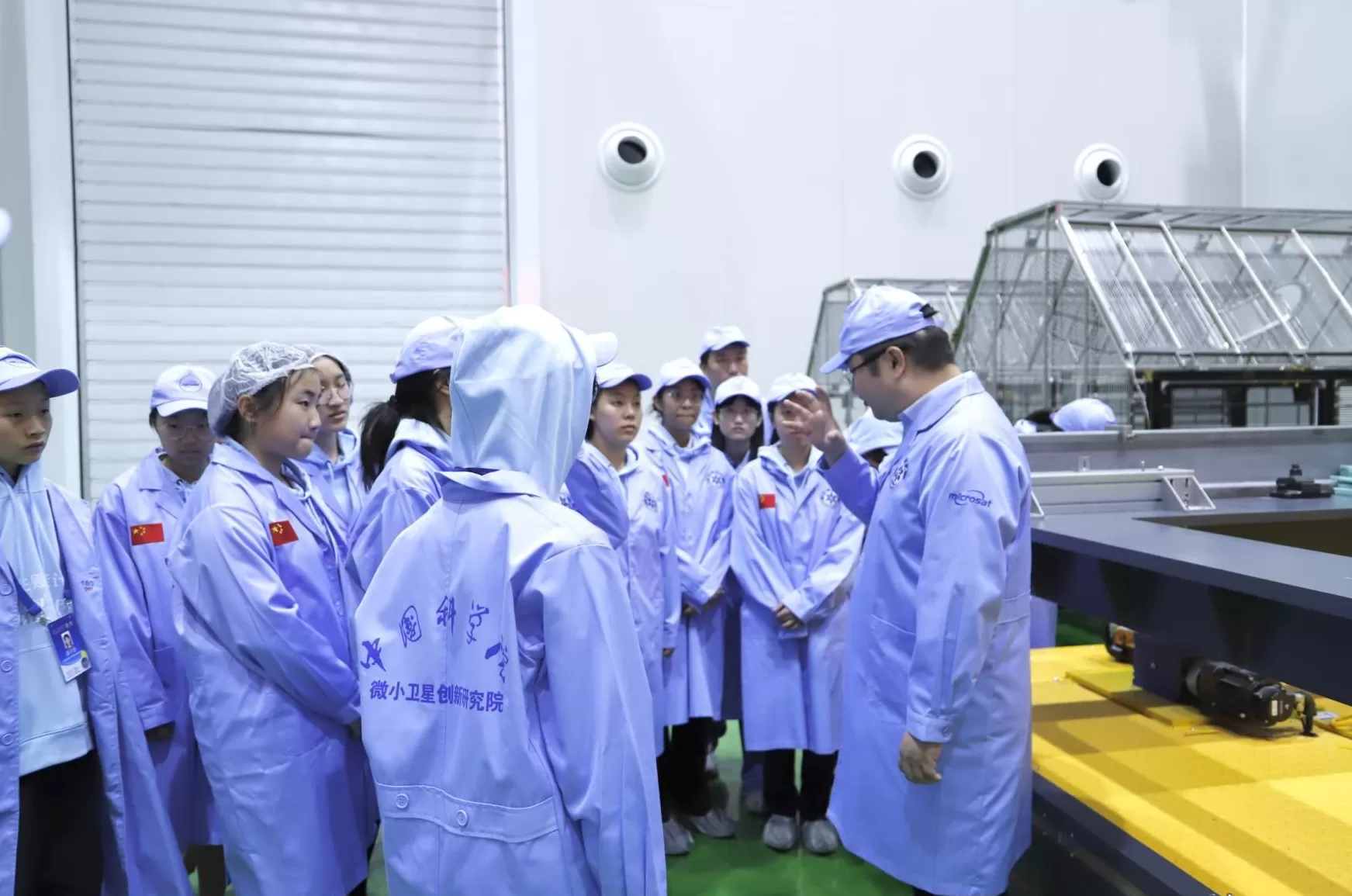 “一代耀一代”：中外科学家在沪共话科学教育，助力科技女生突破自我-第8张图片-