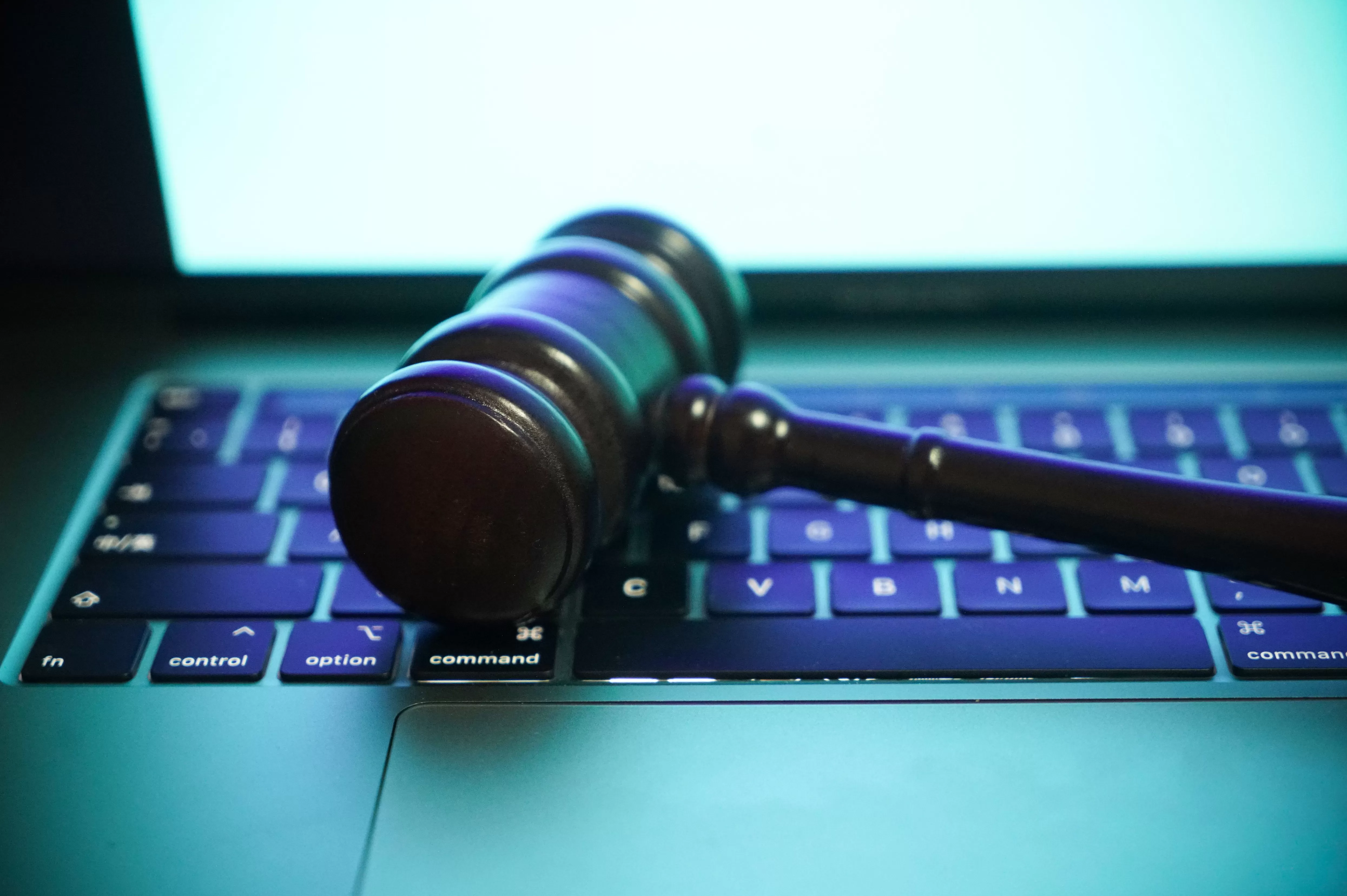 警惕金融灰黑产四大特点，北京金融监管局等三方联合发倡议“围剿”-第1张图片-