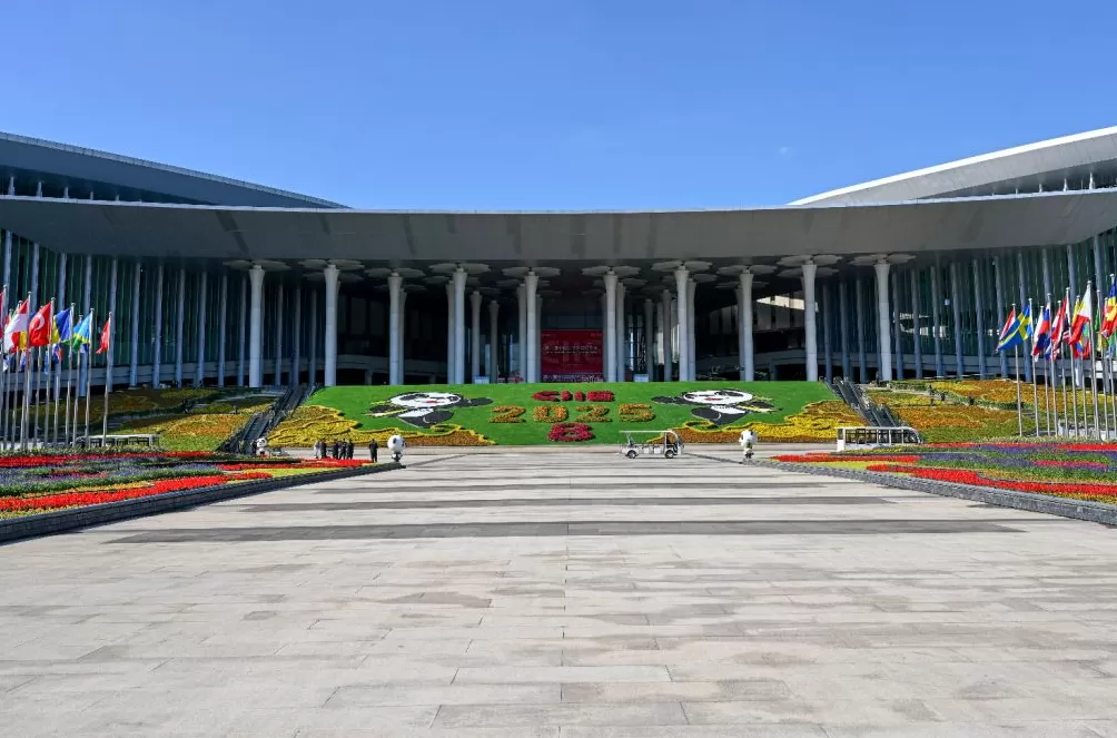 进博直击|四叶草全面“定妆”,静待第八届进博会开幕-第2张图片- 进博直击|四叶草全面“定妆”,静待第八届进博会开幕-第2张图片-