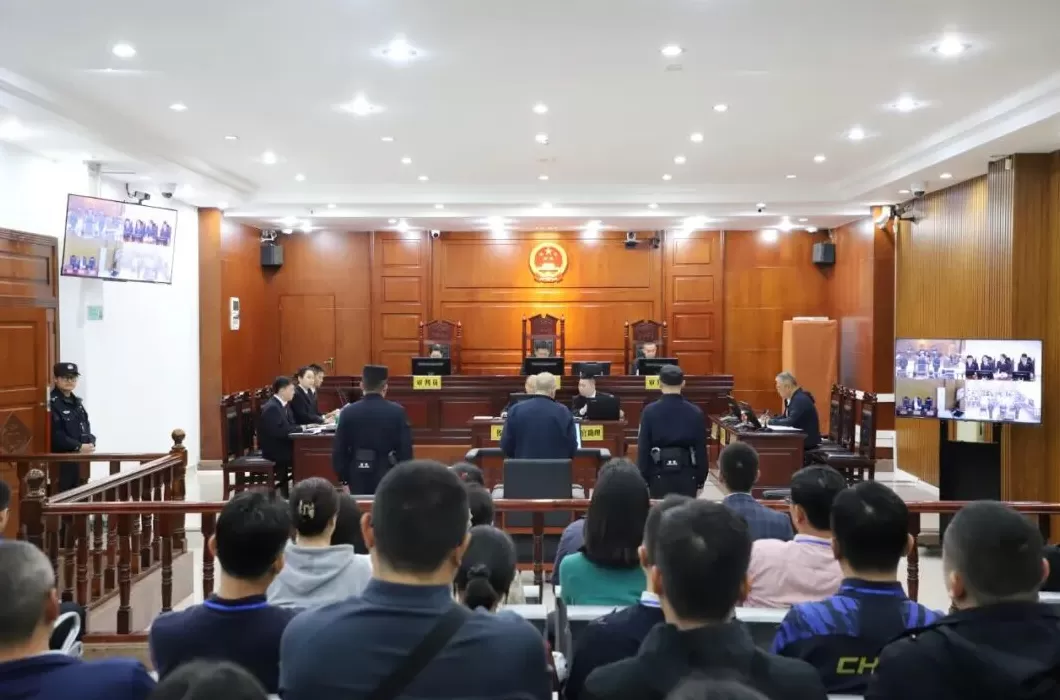 海南省足协原主席吕建海受审,被控受贿、贪污数额特别巨大-第1张图片- 海南省足协原主席吕建海受审,被控受贿、贪污数额特别巨大-第1张图片-