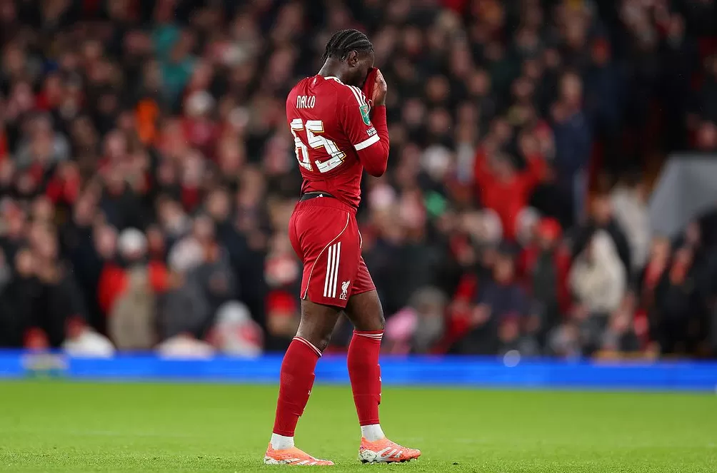 五连胜后遭遇内战五连败，人见人欺的利物浦，咋了？-第5张图片-