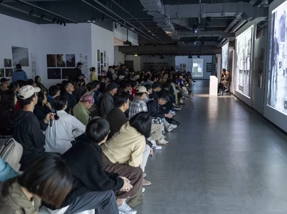 平卡索夫说自己的照片分两种：叙述性和视觉性-第12张图片-