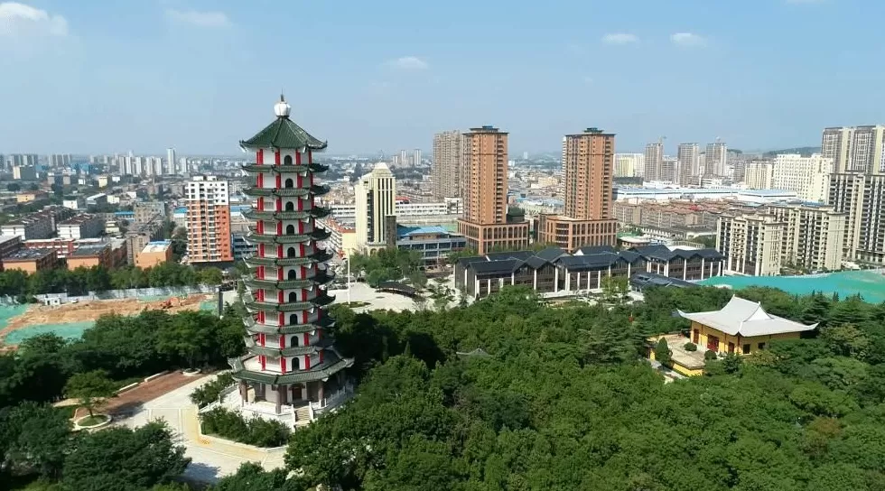 政协委员提案：鼓励公职人员消费！当地商务局回应：转变公职人员保守消费观念-第2张图片-