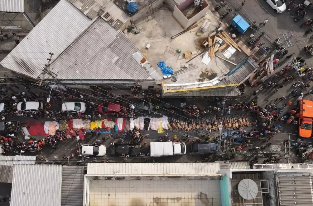 巴西强力“剿匪”!里约热内卢警匪激战,已有120多人死亡,总统卢拉发声,现场画面曝光-第1张图片- 巴西强力“剿匪”!里约热内卢警匪激战,已有120多人死亡,总统卢拉发声,现场画面曝光-第1张图片-