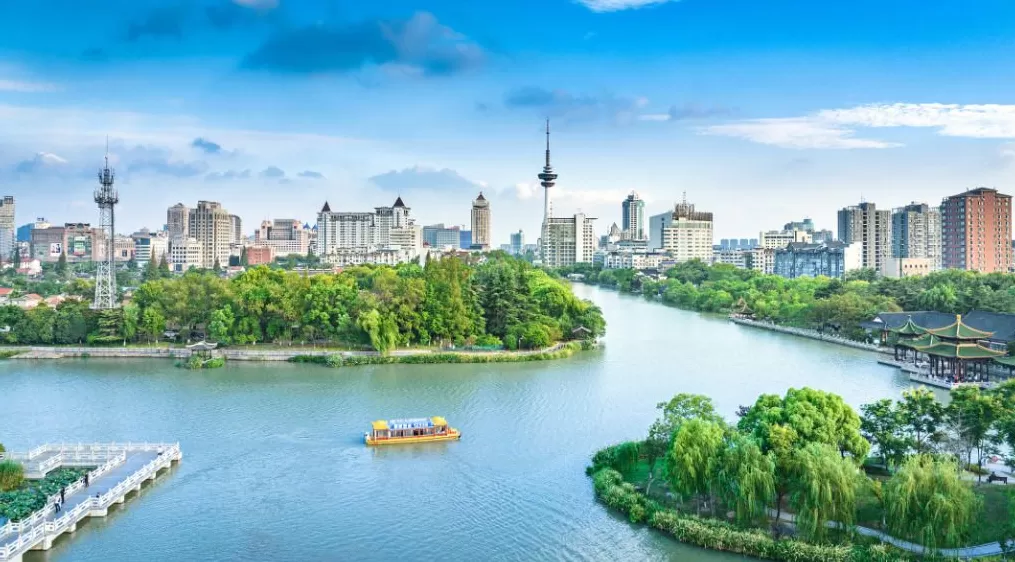 南通前三季度GDP为9788.9亿元,同比增长5.4%-第1张图片- 南通前三季度GDP为9788.9亿元,同比增长5.4%-第1张图片-