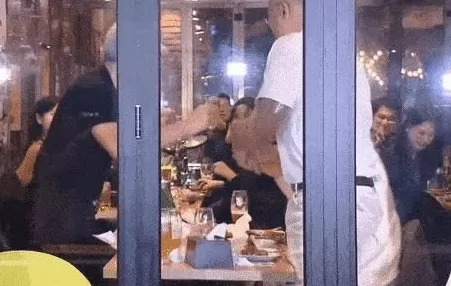 黄仁勋一顿炸鸡,韩国“鸡肉股”爆了-第5张图片- 黄仁勋一顿炸鸡,韩国“鸡肉股”爆了-第5张图片-