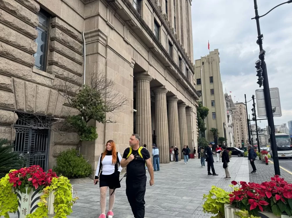 首次对市民开放的上海海关大楼展览预约难？为老人增设电话预约渠道-第1张图片-