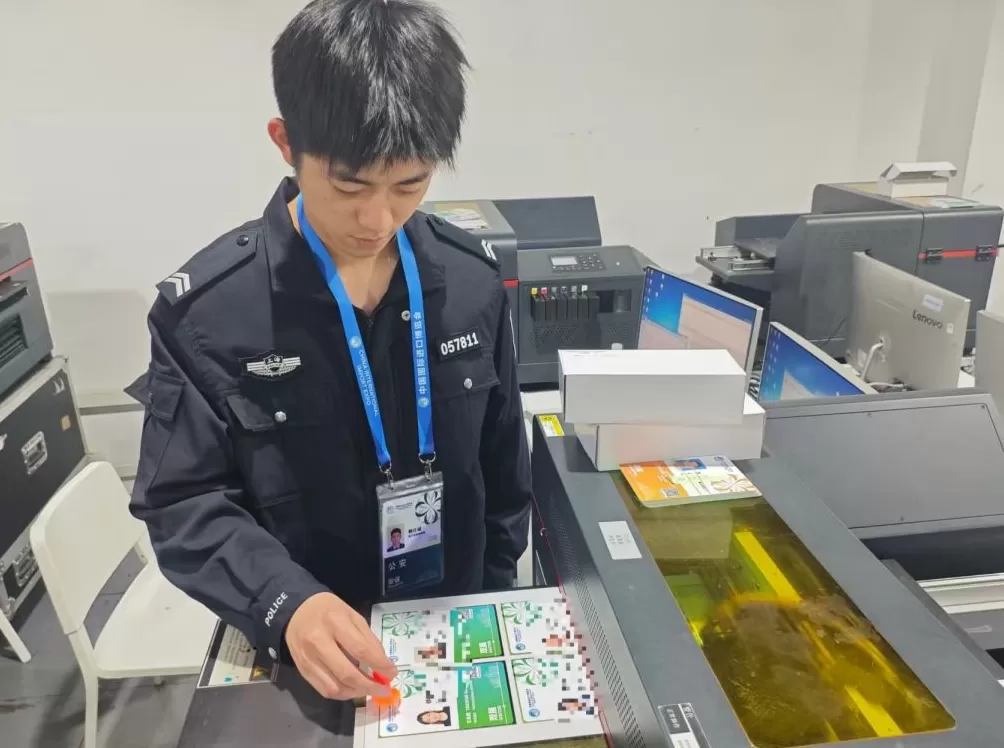 进博会参展商、参会物资陆续抵沪,上海机场启用3处专用服务中心-第2张图片- 进博会参展商、参会物资陆续抵沪,上海机场启用3处专用服务中心-第2张图片-