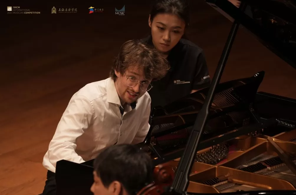 不秀独奏拼全能,20位钢琴才俊的泉州“闯关记”-第6张图片- 不秀独奏拼全能,20位钢琴才俊的泉州“闯关记”-第6张图片-