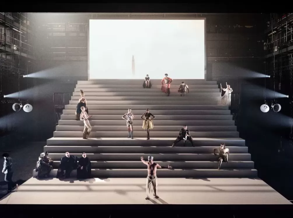 殖民体系下人性的异化,让·热内史诗剧《屏风》首都剧场上演-第1张图片- 殖民体系下人性的异化,让·热内史诗剧《屏风》首都剧场上演-第1张图片-