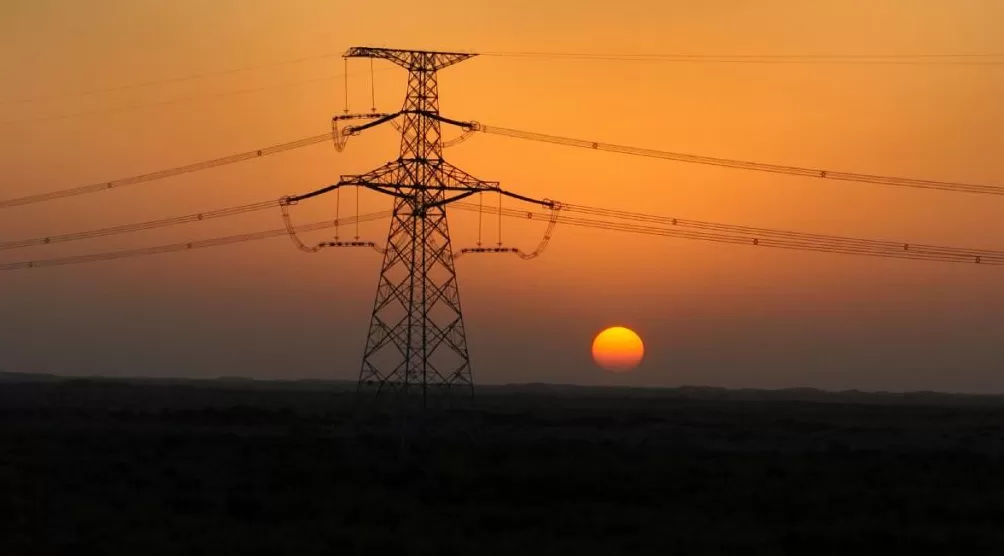 我国最大750千伏超高压环网工程投运15年攻坚筑就南疆能源“动脉”-第7张图片-