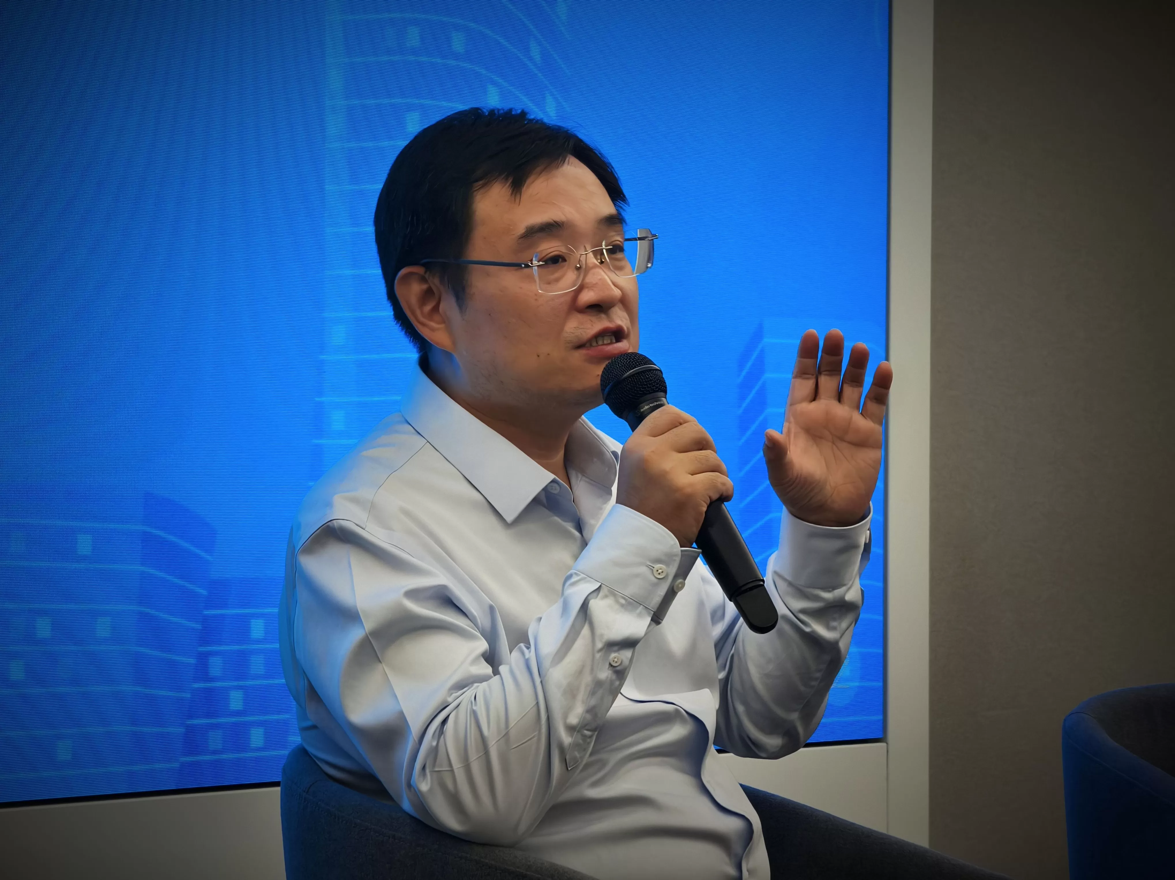 美的也做“人车家”,但不做手机和汽车-第2张图片- 美的也做“人车家”,但不做手机和汽车-第2张图片-