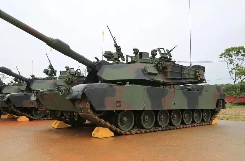 台湾所谓“地表最强”战车“成军”,台网友:别再骗了-第1张图片- 台湾所谓“地表最强”战车“成军”,台网友:别再骗了-第1张图片-