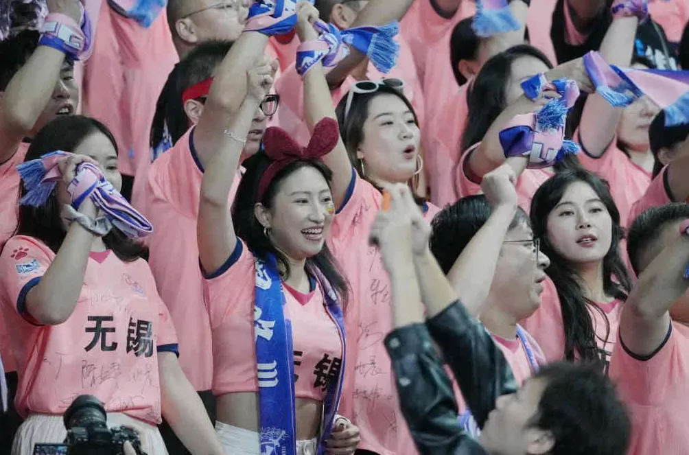 当足球不只关乎胜负,苏超这一年,有输赢更有温情-第3张图片- 当足球不只关乎胜负,苏超这一年,有输赢更有温情-第3张图片-