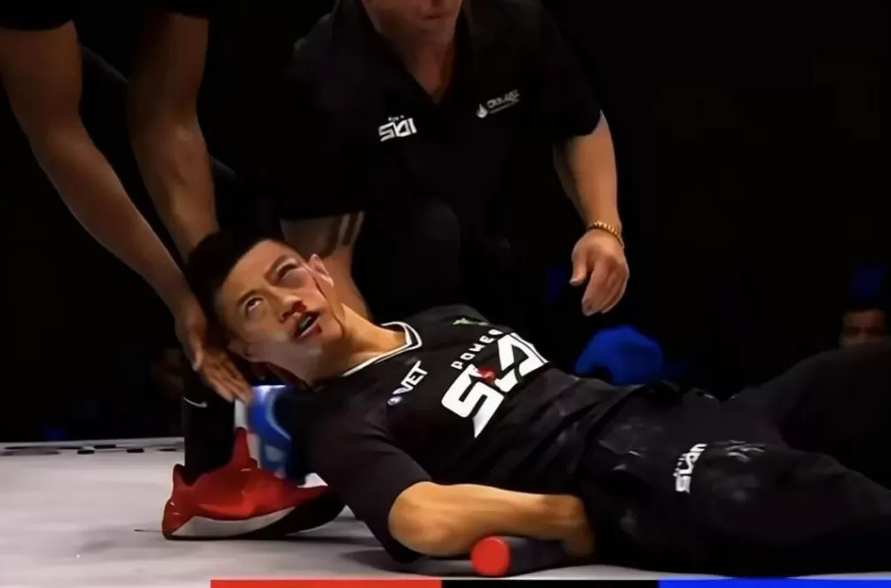 世界扇耳光大赛中国选手赵鸿刚被扇晕，本人回应-第1张图片-