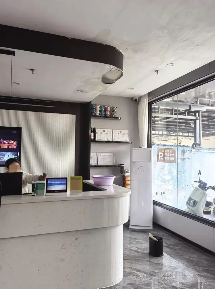 女子108元网上预订酒店,入住半小时要求退房遭拒,一顿操作结果倒赔3万元-第3张图片- 女子108元网上预订酒店,入住半小时要求退房遭拒,一顿操作结果倒赔3万元-第3张图片-