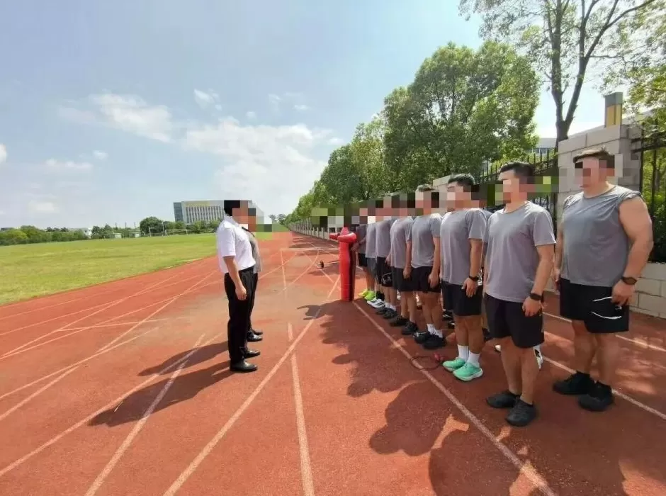 南航一员工参加3000米考核后猝死，医院回应：单位和家属已到场-第1张图片-