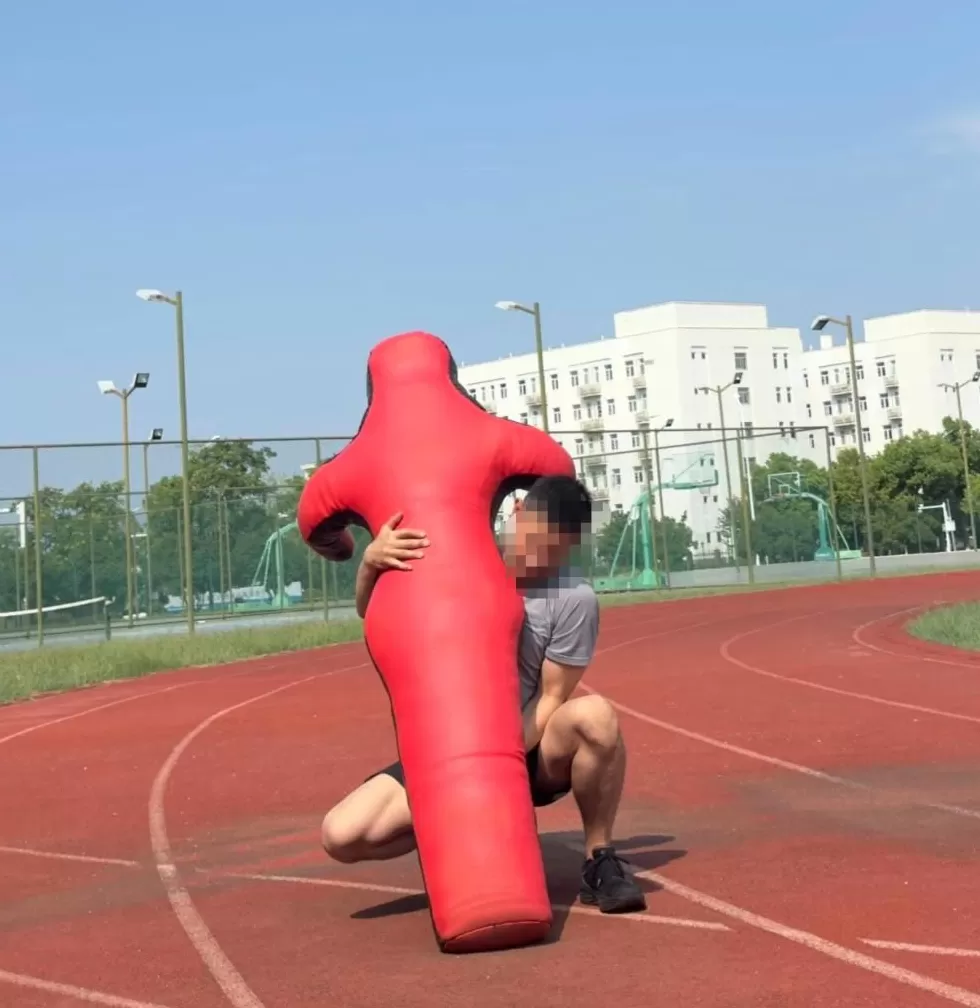 南航一员工参加3000米考核后猝死，医院回应：单位和家属已到场-第2张图片-