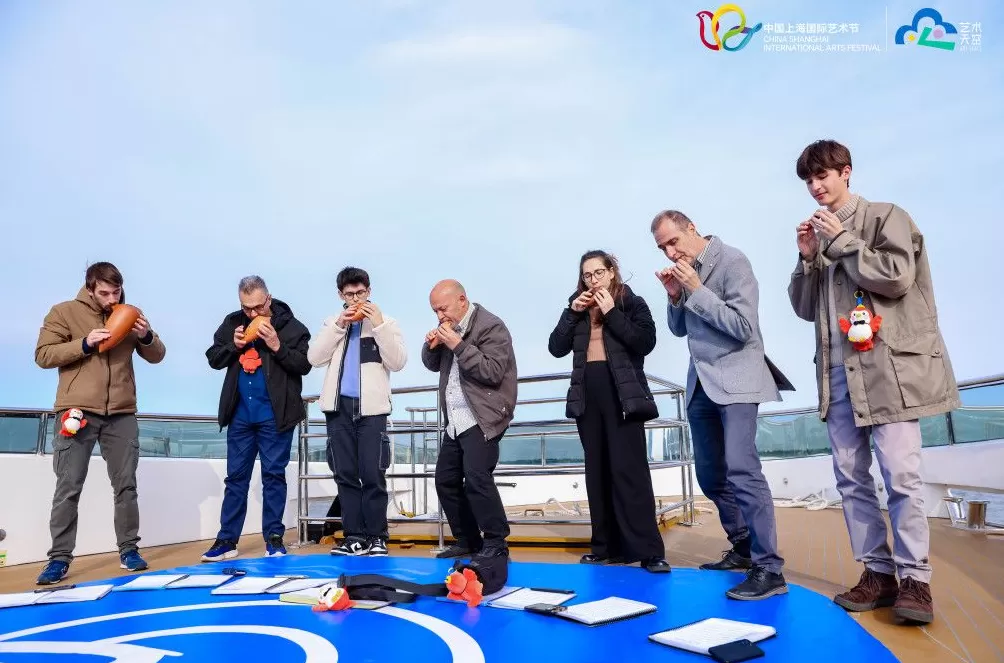 笛韵绕湖、琴音和鸣,意大利GOB乐团在上海“一日跨古今”-第1张图片- 笛韵绕湖、琴音和鸣,意大利GOB乐团在上海“一日跨古今”-第1张图片-