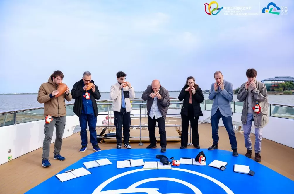 笛韵绕湖、琴音和鸣,意大利GOB乐团在上海“一日跨古今”-第2张图片- 笛韵绕湖、琴音和鸣,意大利GOB乐团在上海“一日跨古今”-第2张图片-