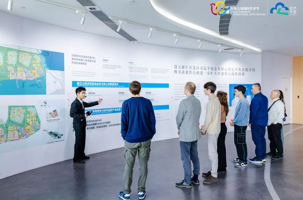 笛韵绕湖、琴音和鸣,意大利GOB乐团在上海“一日跨古今”-第3张图片- 笛韵绕湖、琴音和鸣,意大利GOB乐团在上海“一日跨古今”-第3张图片-