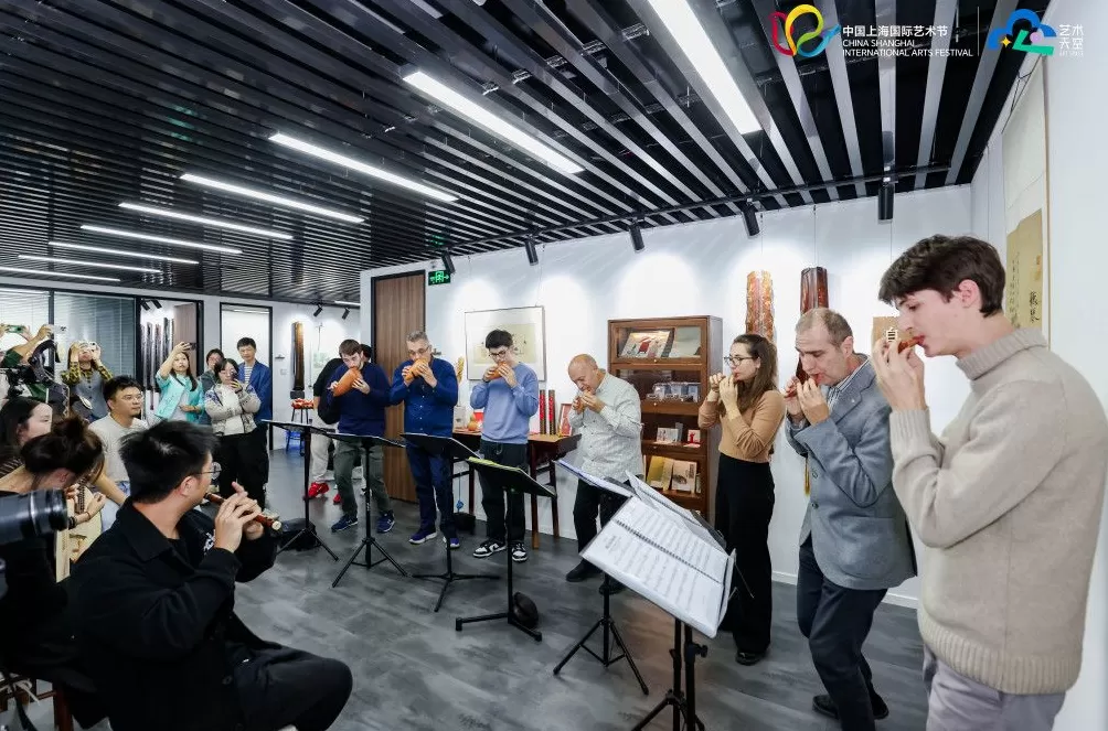 笛韵绕湖、琴音和鸣,意大利GOB乐团在上海“一日跨古今”-第7张图片- 笛韵绕湖、琴音和鸣,意大利GOB乐团在上海“一日跨古今”-第7张图片-