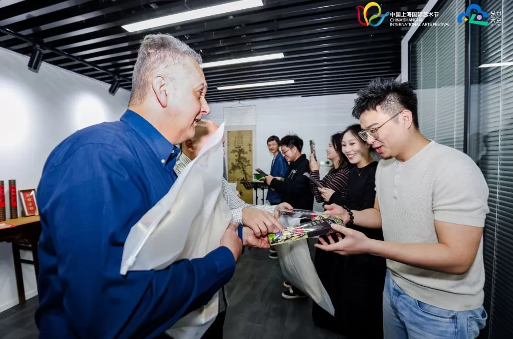 笛韵绕湖、琴音和鸣,意大利GOB乐团在上海“一日跨古今”-第11张图片- 笛韵绕湖、琴音和鸣,意大利GOB乐团在上海“一日跨古今”-第11张图片-