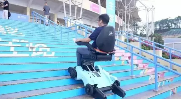 他看不见火炬，却写出了火炬传递主题曲-第9张图片-