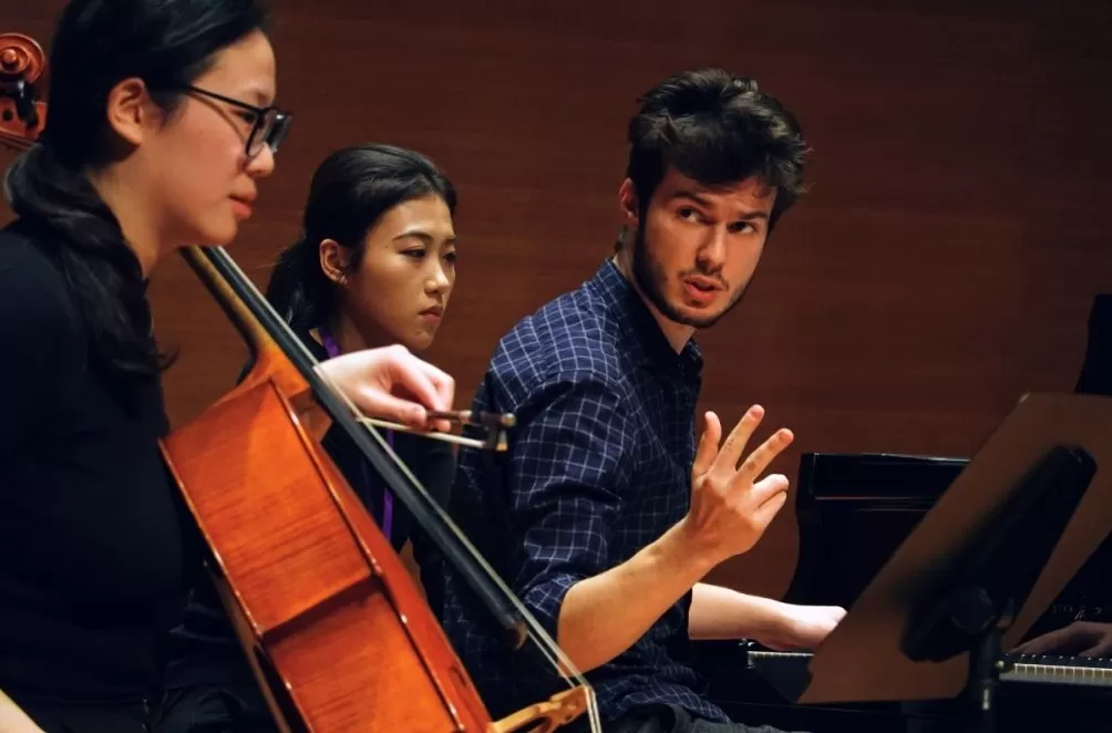 一位芬兰钢琴家没能在欧洲实现的梦想,在东方落地了-第3张图片- 一位芬兰钢琴家没能在欧洲实现的梦想,在东方落地了-第3张图片-