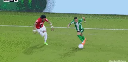 体坛联播｜哈兰德进球数据堪比梅罗，圆神安东尼一人造三球-第12张图片-