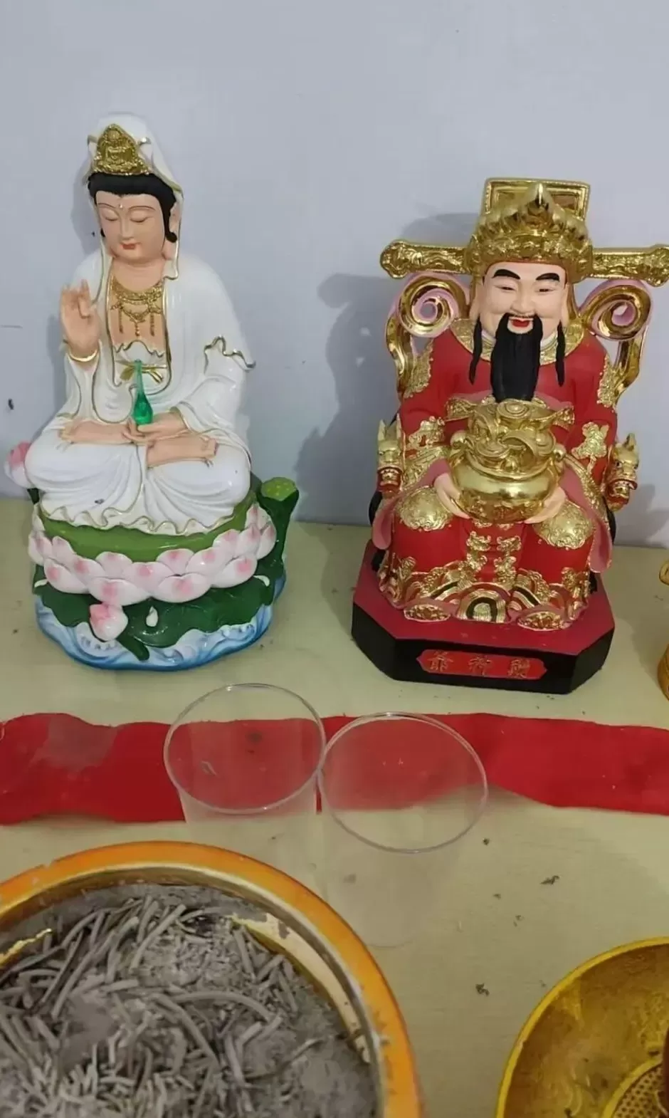 自称“玉皇大帝”，敛财超500万、奸淫妇女10人！起底“天道鸿元”-第3张图片-