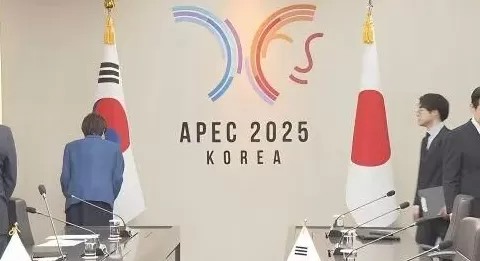 高市早苗涉台错误言行之际,国防部长董军对小泉进次郎怎么说?-第1张图片- 高市早苗涉台错误言行之际,国防部长董军对小泉进次郎怎么说?-第1张图片-