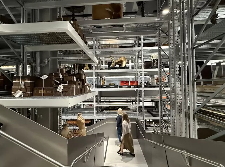 把博物馆库房变成展厅?英国V&A东馆的开放式实验-第3张图片- 把博物馆库房变成展厅?英国V&A东馆的开放式实验-第3张图片-