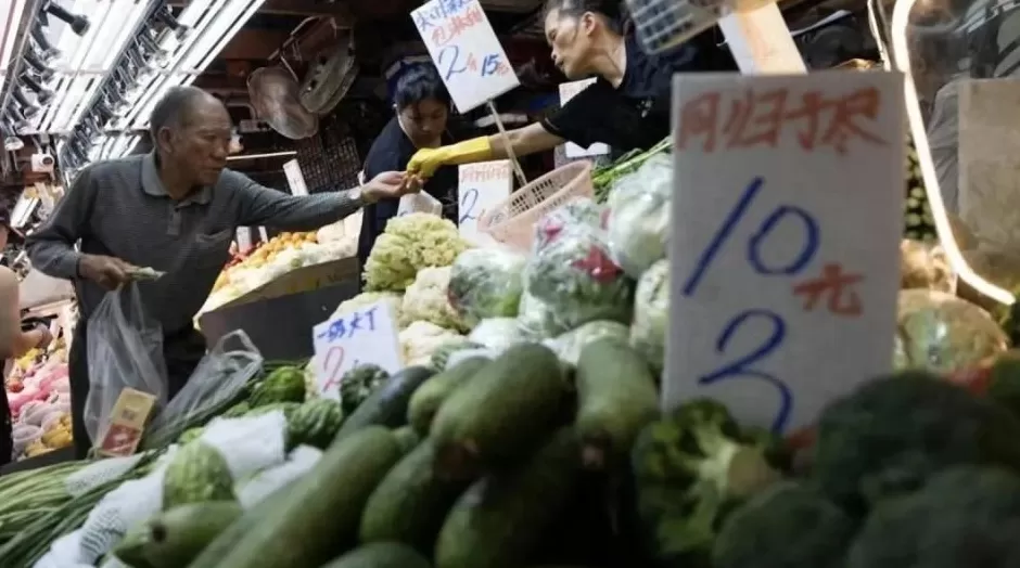 内地“穷鬼”超市，快被香港人搬空了-第1张图片-