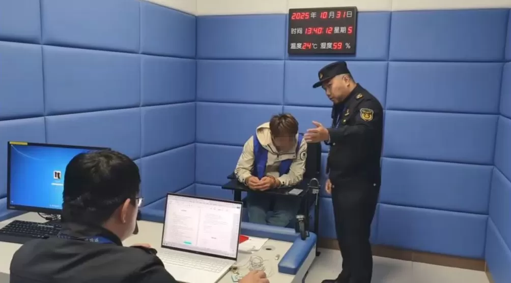 遇检闯关逃逸后晒行车记录仪视频,“黑车”司机被行拘-第2张图片- 遇检闯关逃逸后晒行车记录仪视频,“黑车”司机被行拘-第2张图片-