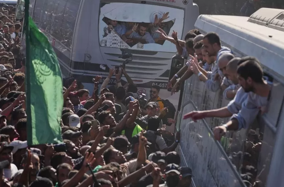 加沙迎来了一次摇摇欲坠的停火-第2张图片-