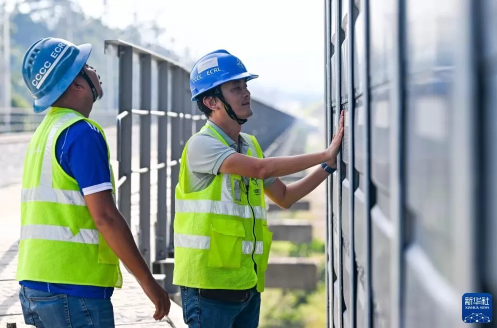记者手记丨在延伸向未来的铁轨上-第3张图片- 记者手记丨在延伸向未来的铁轨上-第3张图片-