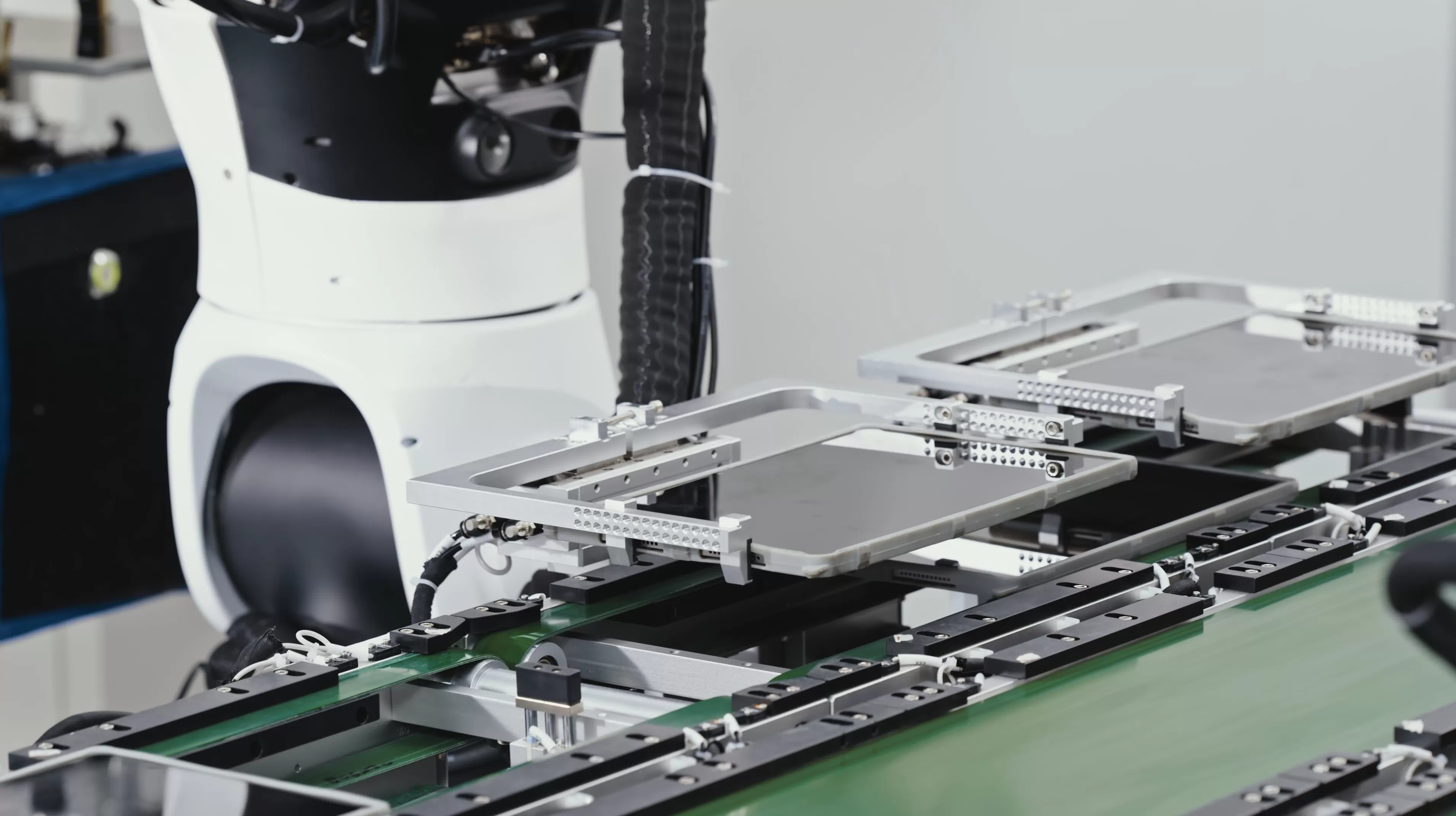 机器人“10分钟上岗”，智元实现真机强化学习工业落地-第3张图片-