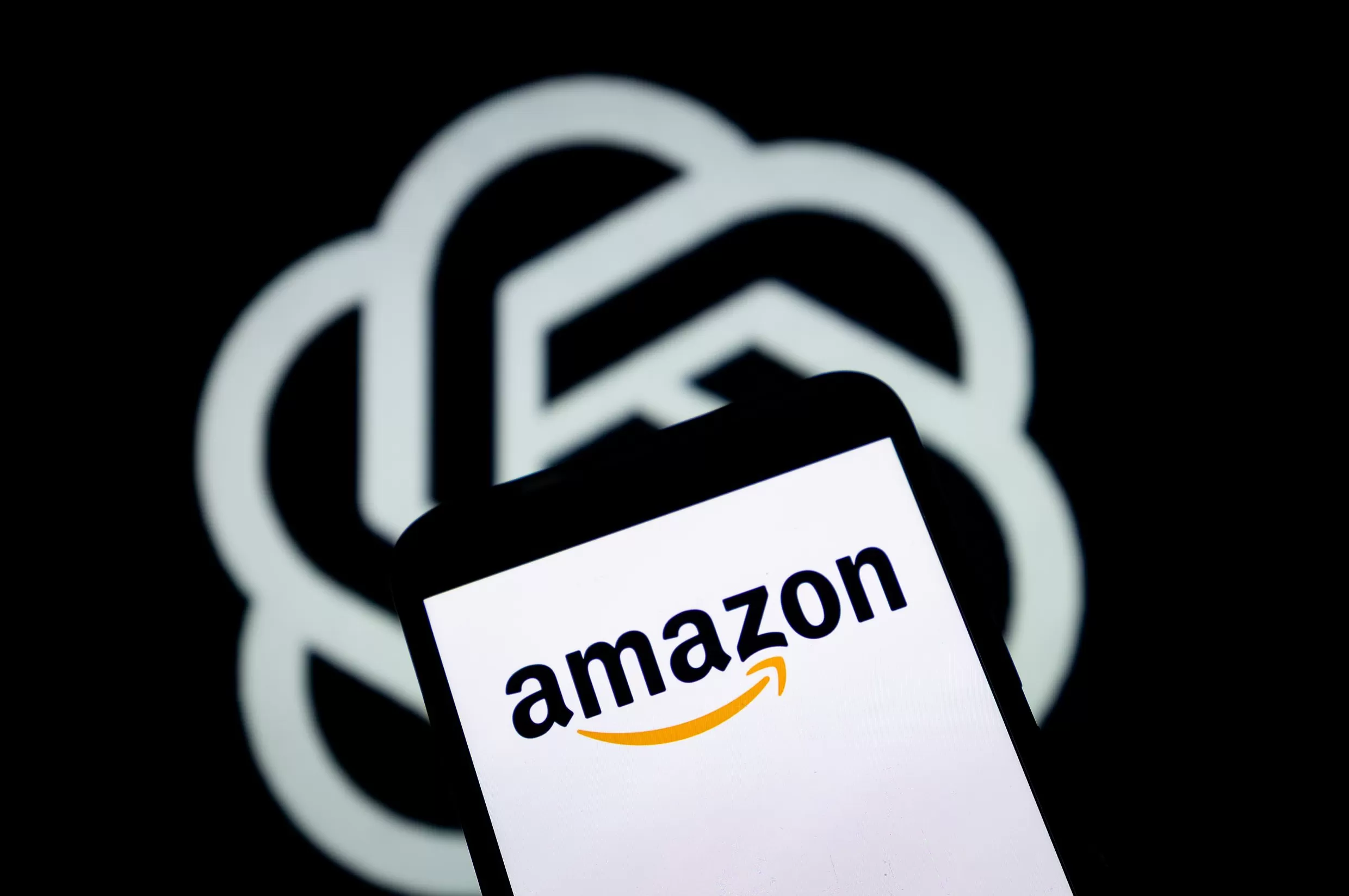 拿下OpenAI价值380亿美元大单,亚马逊市值一夜增超千亿美元-第1张图片- 拿下OpenAI价值380亿美元大单,亚马逊市值一夜增超千亿美元-第1张图片-