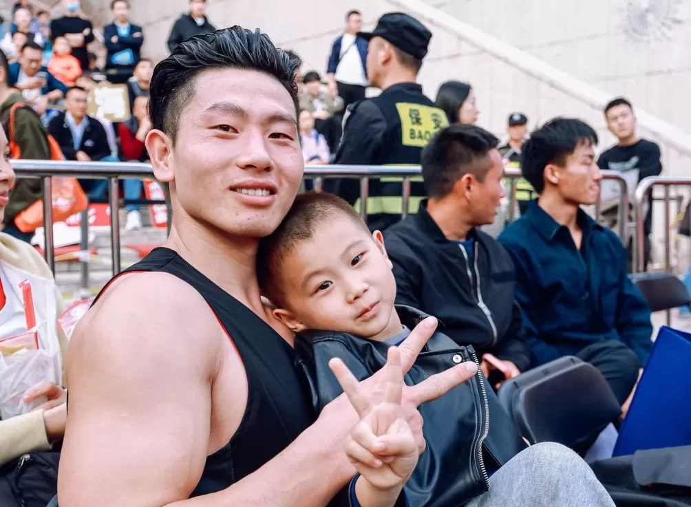 深一度|在上班和上香之间,他们选择在静安上篮-第5张图片- 深一度|在上班和上香之间,他们选择在静安上篮-第5张图片-