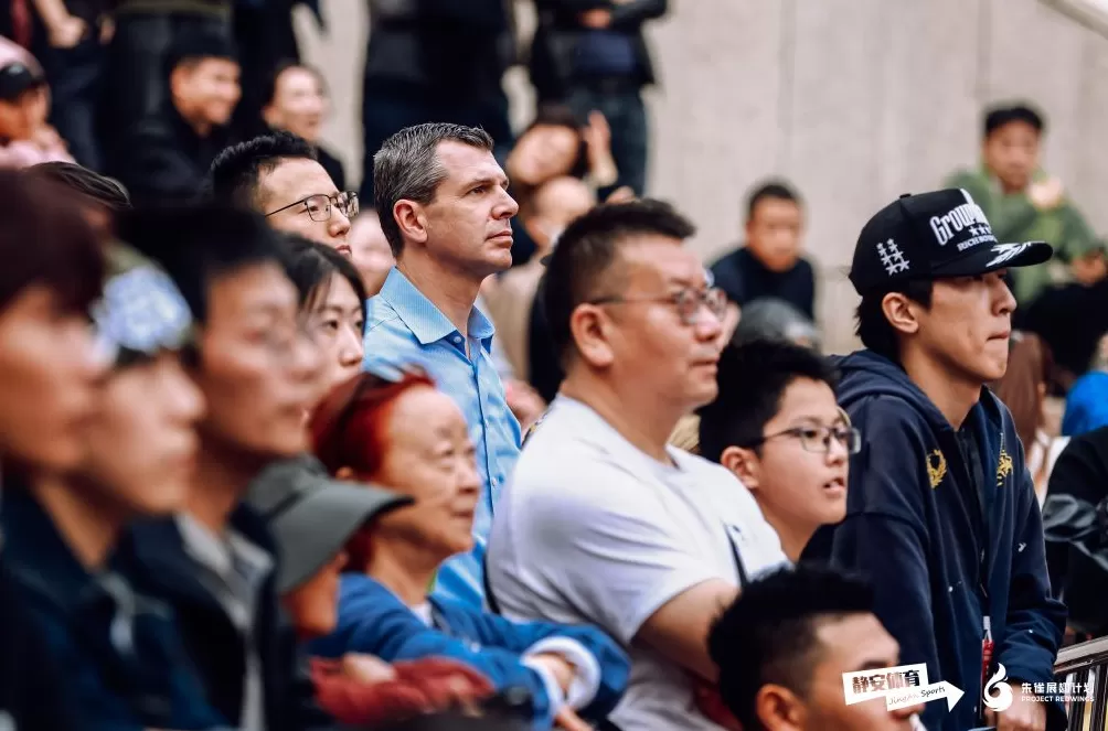 深一度|在上班和上香之间,他们选择在静安上篮-第6张图片- 深一度|在上班和上香之间,他们选择在静安上篮-第6张图片-