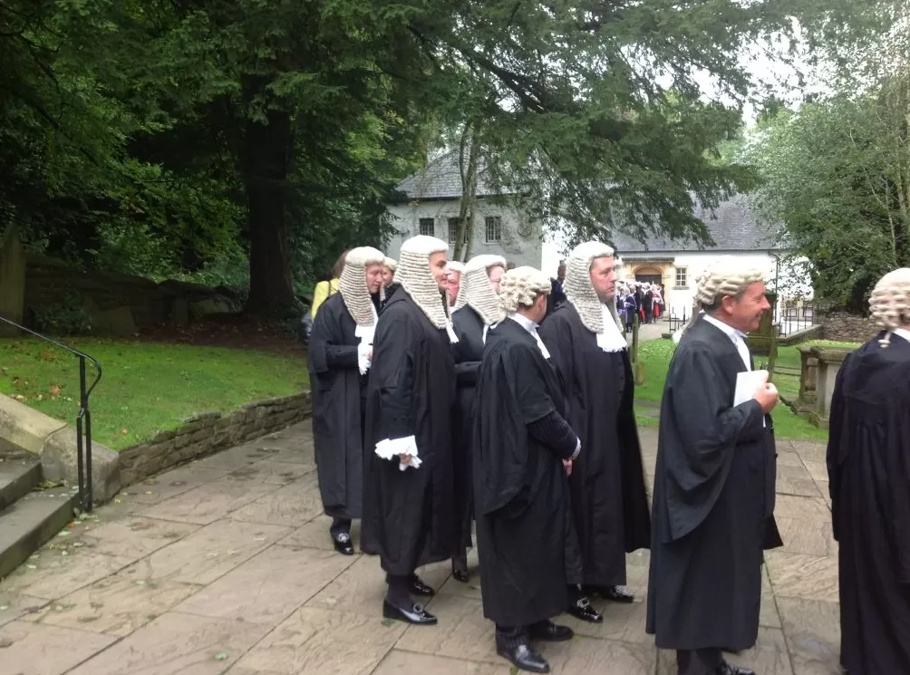 英国律师告别350年假发传统?从一场持续百年的拉锯战说起-第8张图片- 英国律师告别350年假发传统?从一场持续百年的拉锯战说起-第8张图片-