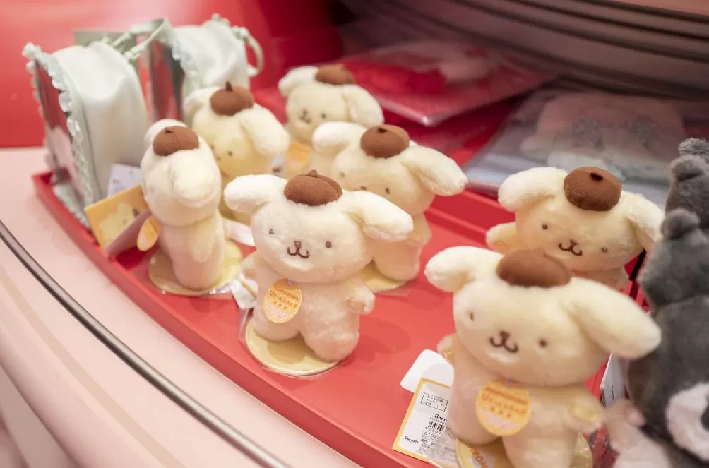 情绪经济视角下的“出片文化”:身份构建与去远寻视-第3张图片- 情绪经济视角下的“出片文化”:身份构建与去远寻视-第3张图片-