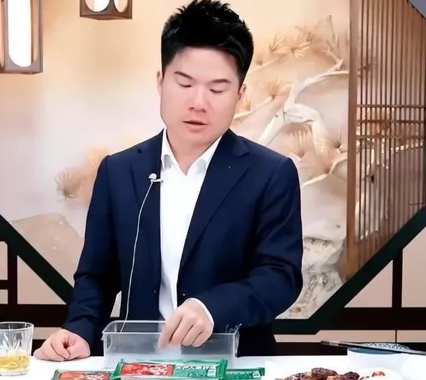 董宇辉,低头了-第1张图片- 董宇辉,低头了-第1张图片-