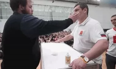 通背拳传人被几个耳光KO了,算不算传武的至暗时刻?-第26张图片- 通背拳传人被几个耳光KO了,算不算传武的至暗时刻?-第26张图片-