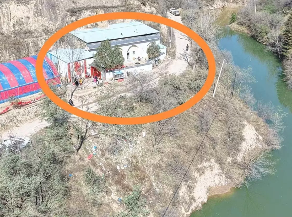 23岁大四男生回乡参加朋友婚礼,夜晚坠入路边水坝不幸溺亡-第2张图片- 23岁大四男生回乡参加朋友婚礼,夜晚坠入路边水坝不幸溺亡-第2张图片-