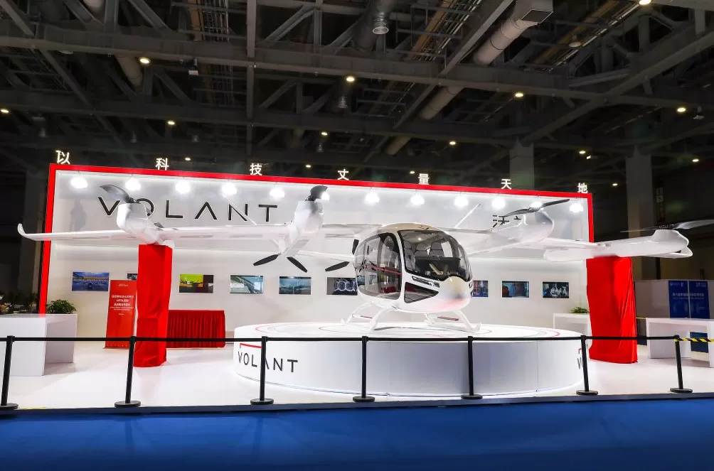 进博直击|进博会场整装待发,未来出行展区抢“鲜”看-第3张图片- 进博直击|进博会场整装待发,未来出行展区抢“鲜”看-第3张图片-