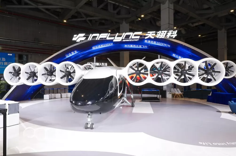 进博直击|进博会场整装待发,未来出行展区抢“鲜”看-第6张图片- 进博直击|进博会场整装待发,未来出行展区抢“鲜”看-第6张图片-