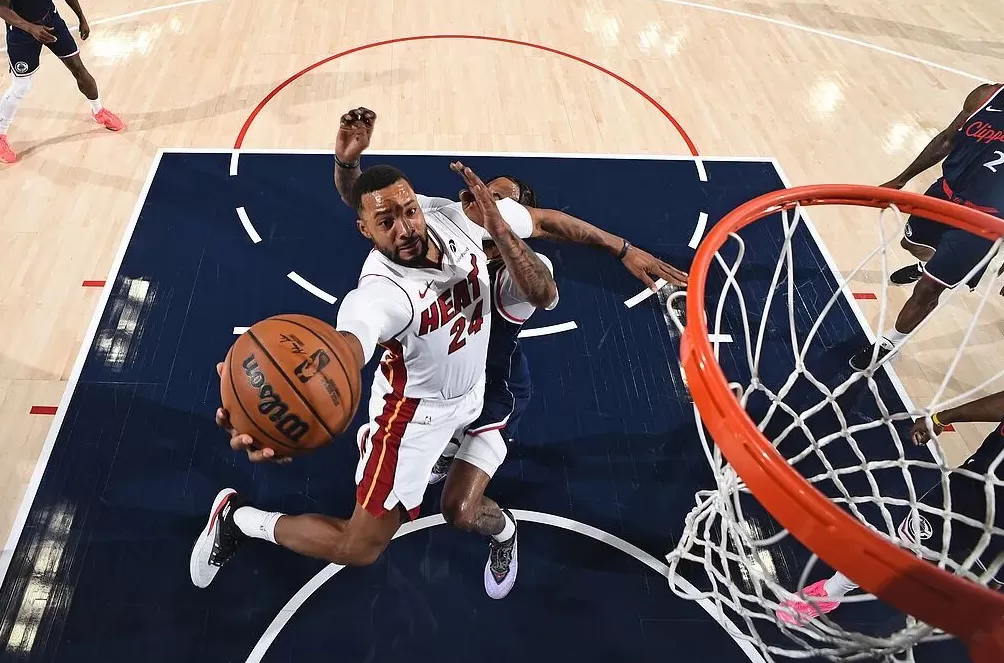 NBA战旧主之日:鲍威尔送快船主场首败,艾顿弑杀开拓者-第1张图片- NBA战旧主之日:鲍威尔送快船主场首败,艾顿弑杀开拓者-第1张图片-